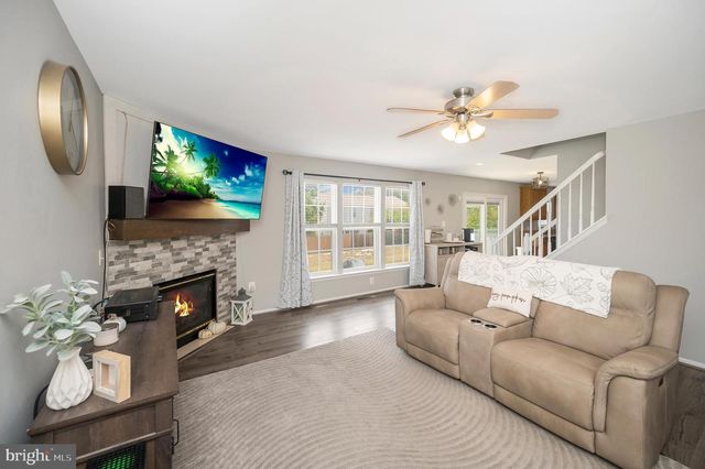 33 SUMMERFIELD LN, Fredericksburg, VA 22405