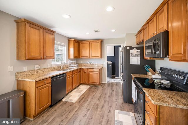 33 SUMMERFIELD LN, Fredericksburg, VA 22405