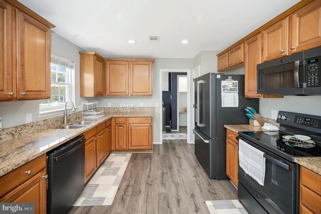 33 SUMMERFIELD LN, Fredericksburg, VA 22405