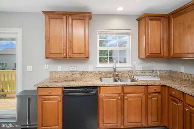 33 SUMMERFIELD LN, Fredericksburg, VA 22405