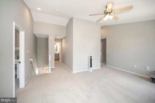 33 SUMMERFIELD LN, Fredericksburg, VA 22405