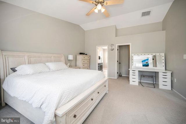 33 SUMMERFIELD LN, Fredericksburg, VA 22405