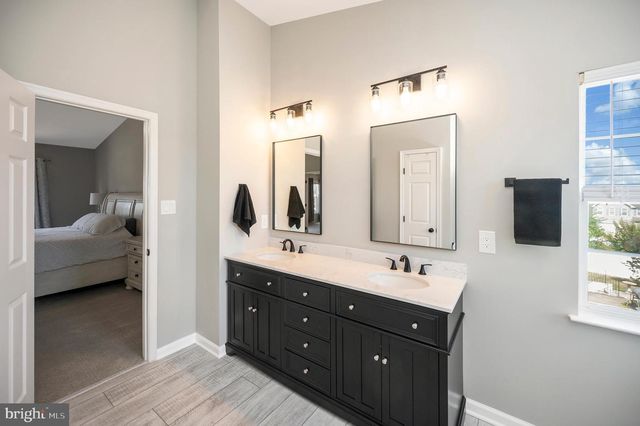 33 SUMMERFIELD LN, Fredericksburg, VA 22405