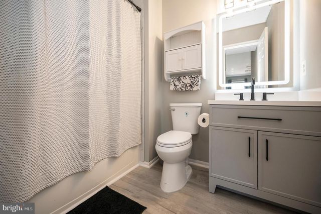 33 SUMMERFIELD LN, Fredericksburg, VA 22405