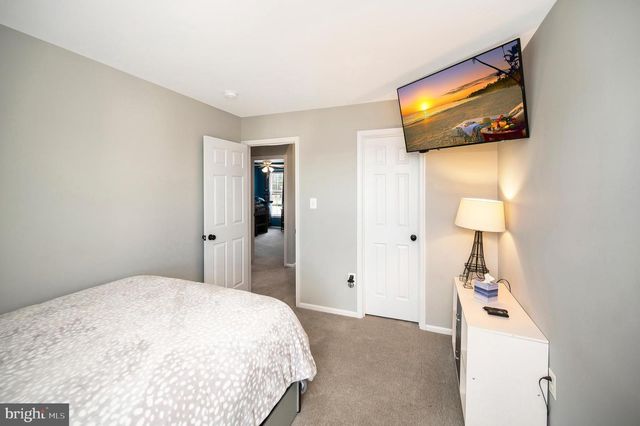 33 SUMMERFIELD LN, Fredericksburg, VA 22405