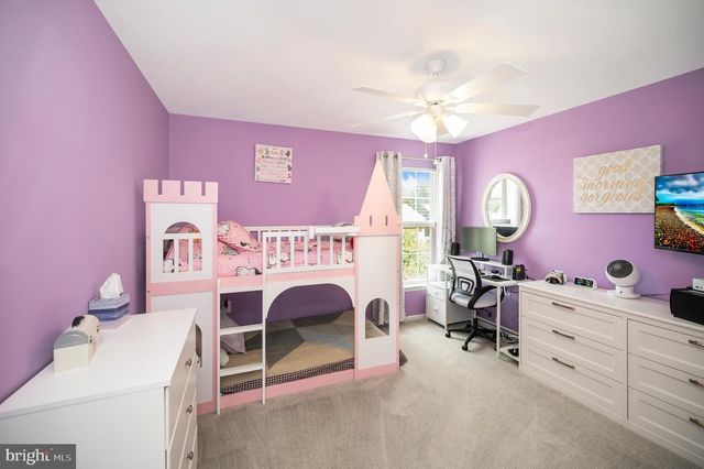 33 SUMMERFIELD LN, Fredericksburg, VA 22405