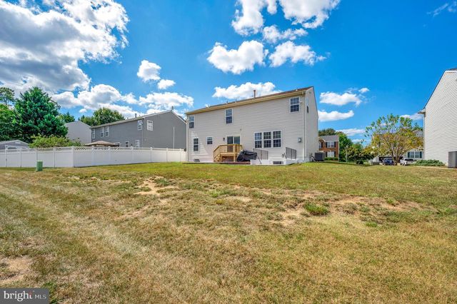 33 SUMMERFIELD LN, Fredericksburg, VA 22405