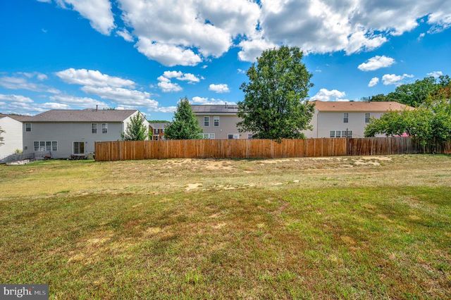 33 SUMMERFIELD LN, Fredericksburg, VA 22405