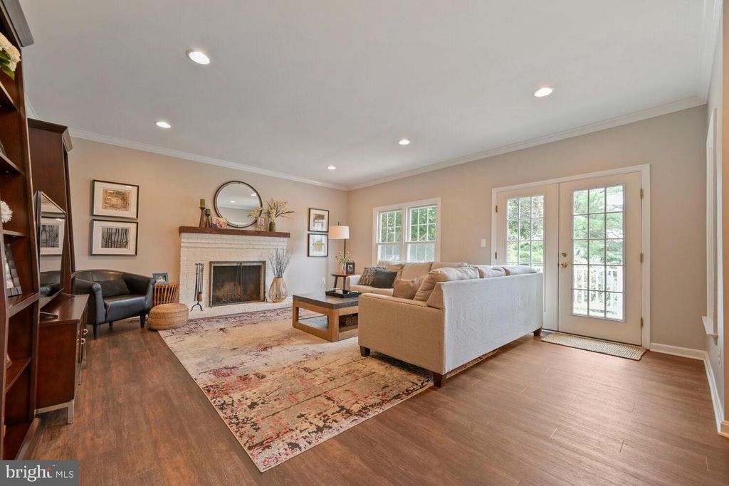 Image 17 of property listing at 2074 HAMMOND AVE, Marriottsville, MD 21104