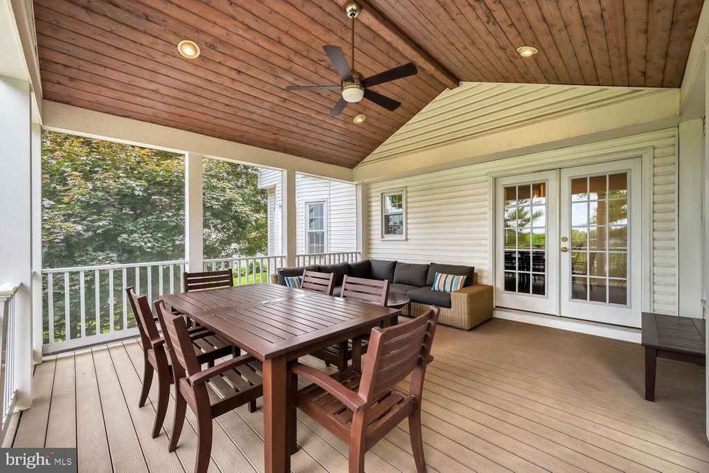 Image 21 of property listing at 2074 HAMMOND AVE, Marriottsville, MD 21104