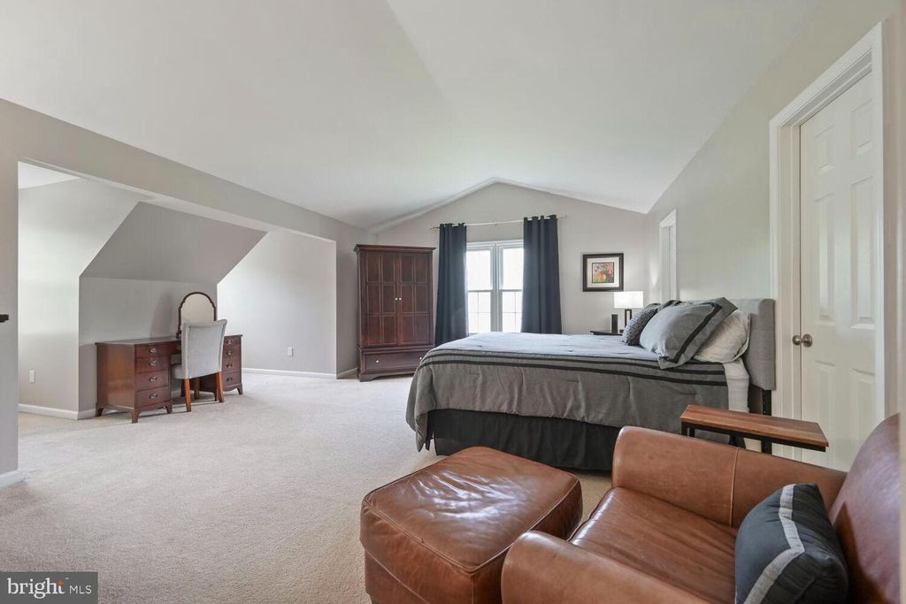 Image 24 of property listing at 2074 HAMMOND AVE, Marriottsville, MD 21104
