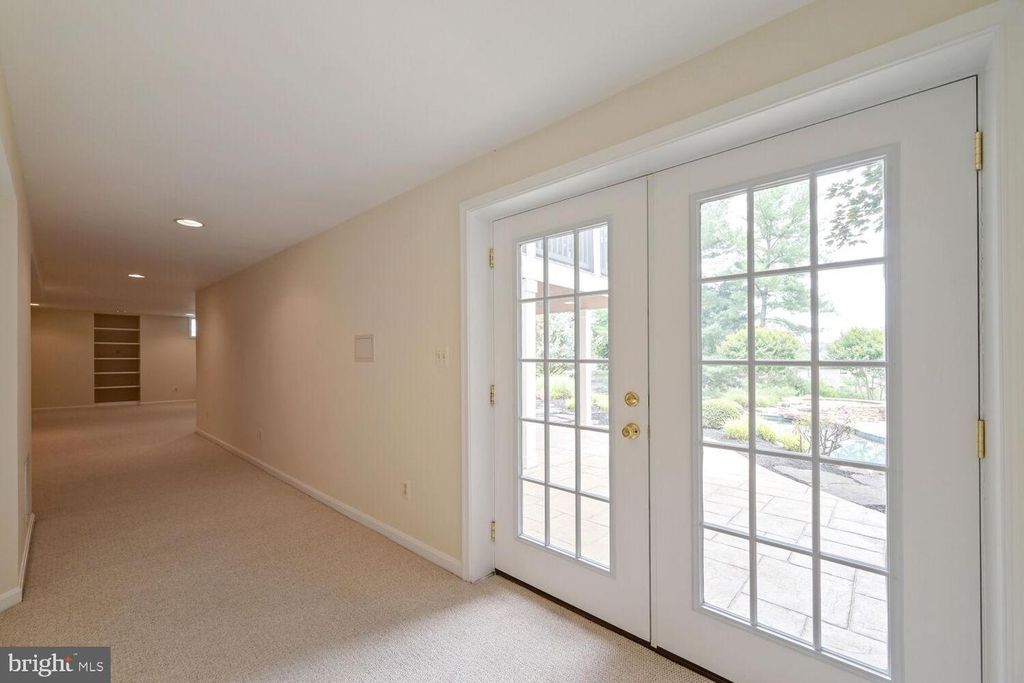 Image 37 of property listing at 2074 HAMMOND AVE, Marriottsville, MD 21104