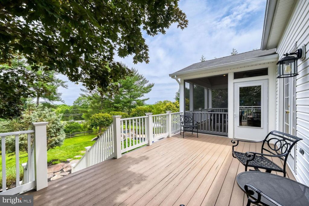 Image 38 of property listing at 2074 HAMMOND AVE, Marriottsville, MD 21104