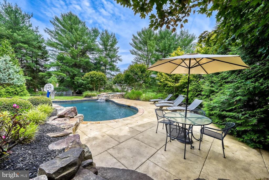 Image 43 of property listing at 2074 HAMMOND AVE, Marriottsville, MD 21104
