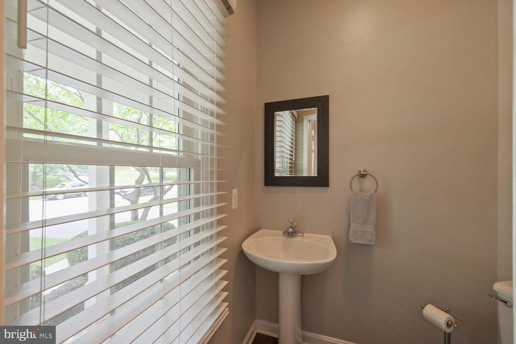 Image 6 of property listing at 2074 HAMMOND AVE, Marriottsville, MD 21104