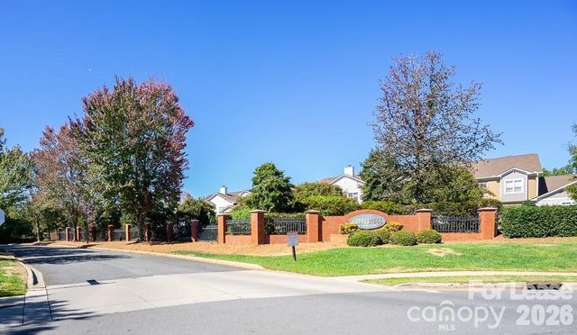 11733 Ridgeway Park Drive, Charlotte, NC 28277