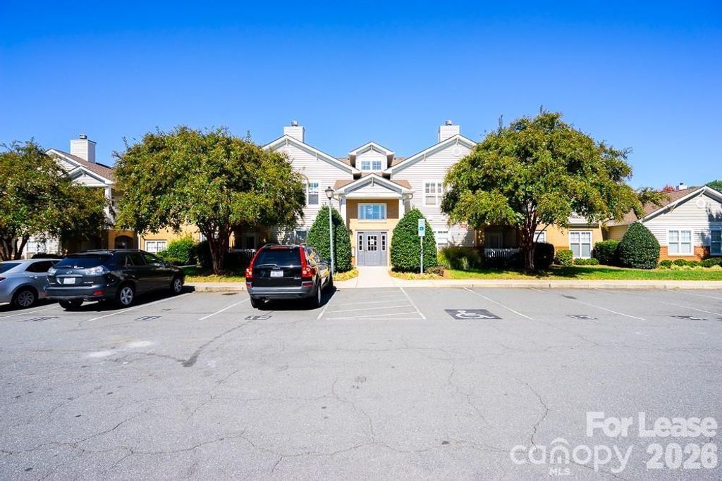 11733 Ridgeway Park Drive, Charlotte, NC 28277