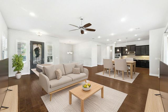 121 Dreaming Plum LN, San Marcos, TX 78666