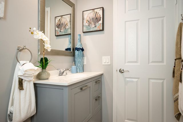 5569 SE Hammock Reserve Terrace, Hobe Sound, FL 33455