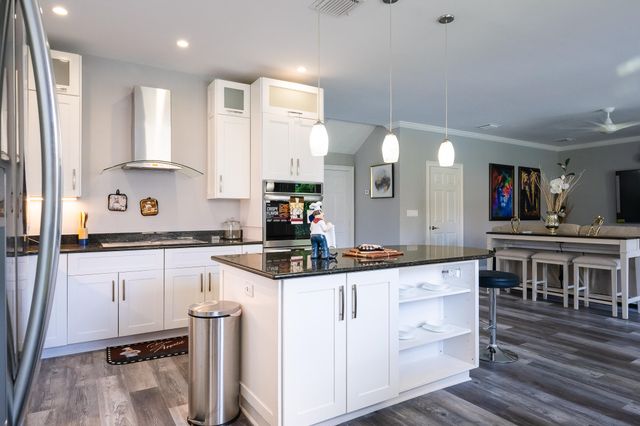 5569 SE Hammock Reserve Terrace, Hobe Sound, FL 33455