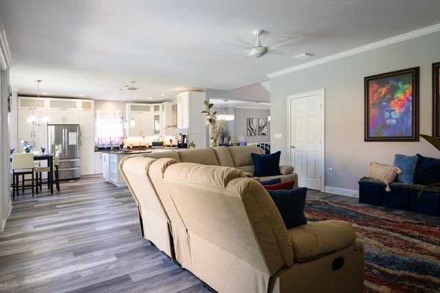 5569 SE Hammock Reserve Terrace, Hobe Sound, FL 33455