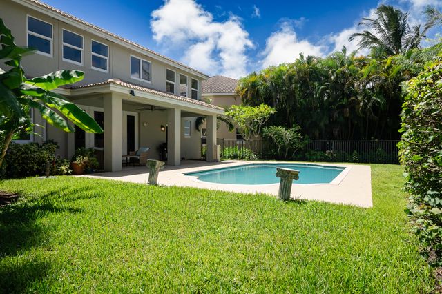 5569 SE Hammock Reserve Terrace, Hobe Sound, FL 33455