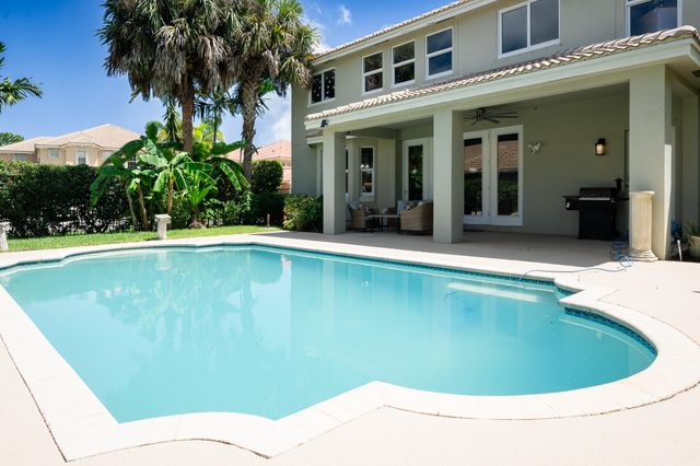 5569 SE Hammock Reserve Terrace, Hobe Sound, FL 33455