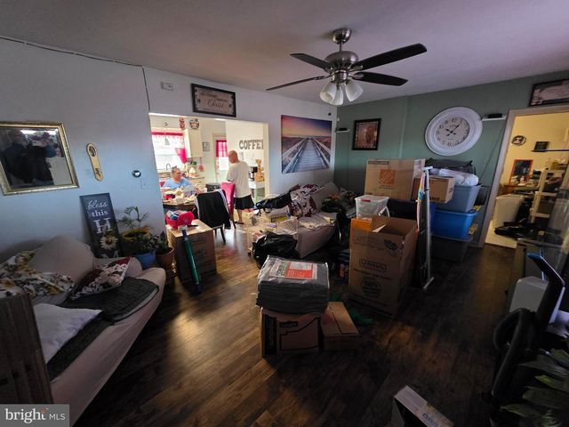 44 SPRINGVALE RD, Red Lion, PA 17356