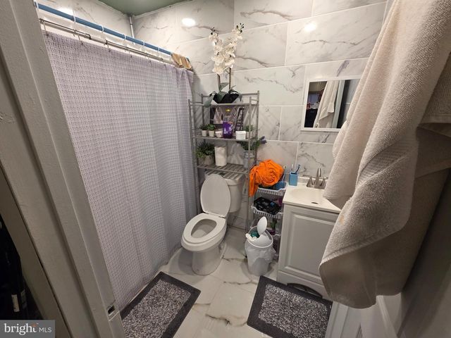 44 SPRINGVALE RD, Red Lion, PA 17356