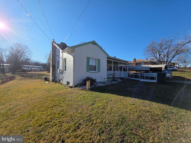 44 SPRINGVALE RD, Red Lion, PA 17356