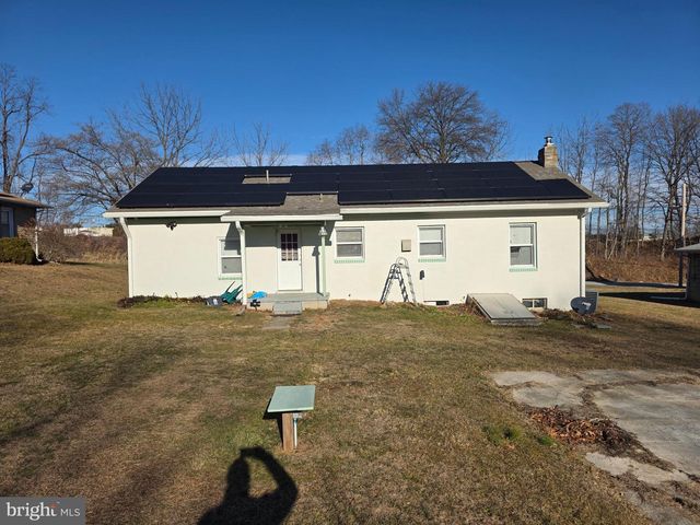 44 SPRINGVALE RD, Red Lion, PA 17356