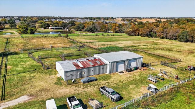 1937 Spring Hill Road, Aubrey, TX 76227