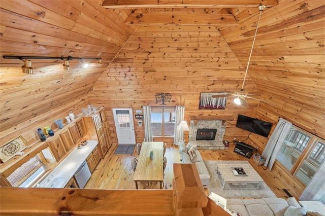 105 Blackberry Falls Court, Ellijay, GA 30536