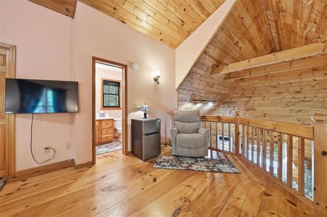 105 Blackberry Falls Court, Ellijay, GA 30536