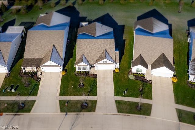 157 Kensington Way, Elyria, OH 44035