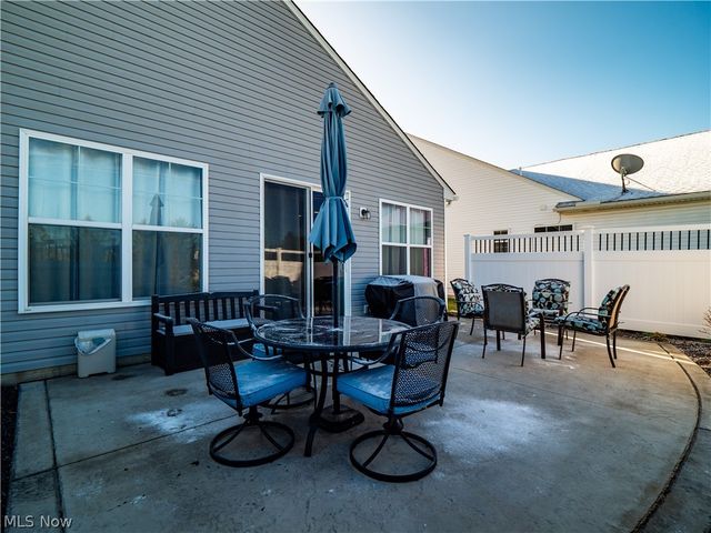 157 Kensington Way, Elyria, OH 44035