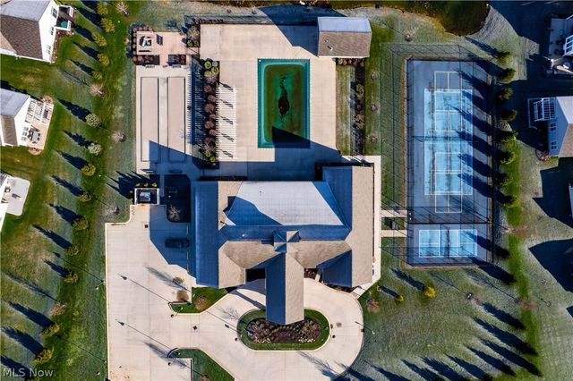 157 Kensington Way, Elyria, OH 44035