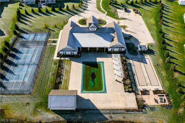 157 Kensington Way, Elyria, OH 44035