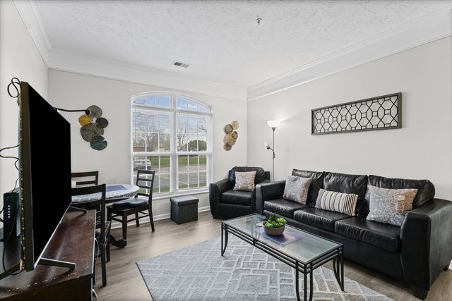 1901 N Lincoln Avenue 105, Urbana, IL 61801