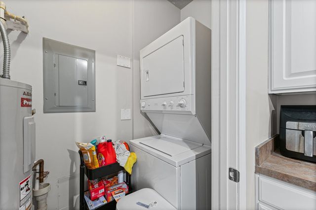 1901 N Lincoln Avenue 105, Urbana, IL 61801