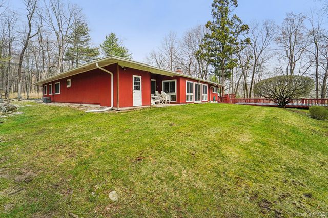 18 Tamarack Lane, Pomona, NY 10970