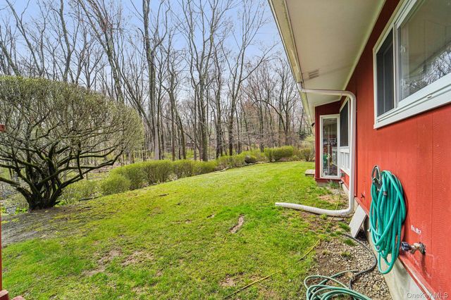 18 Tamarack Lane, Pomona, NY 10970