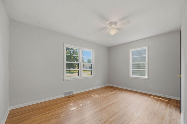 233 S Stearns, Haysville, KS 67060