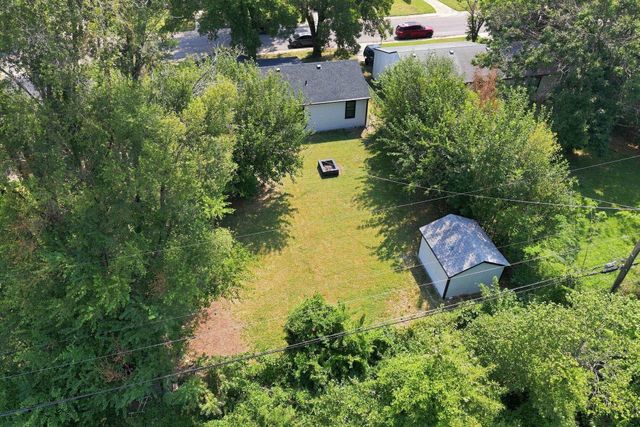 233 S Stearns, Haysville, KS 67060