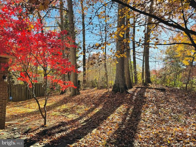 2201 NOBEHAR, Vienna, VA 22181