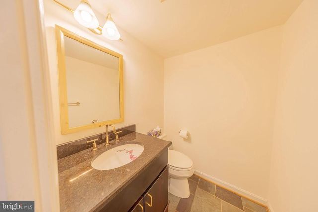 2201 NOBEHAR DR, Vienna, VA 22181