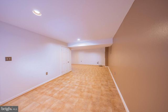 2201 NOBEHAR DR, Vienna, VA 22181