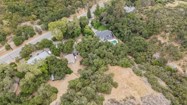 24745 Mulholland, Calabasas, CA 91302