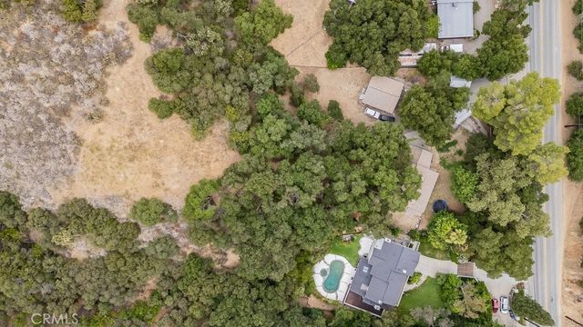 24745 Mulholland, Calabasas, CA 91302