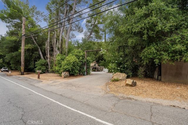 24745 Mulholland, Calabasas, CA 91302